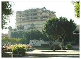 Devigarh fort palace hotel